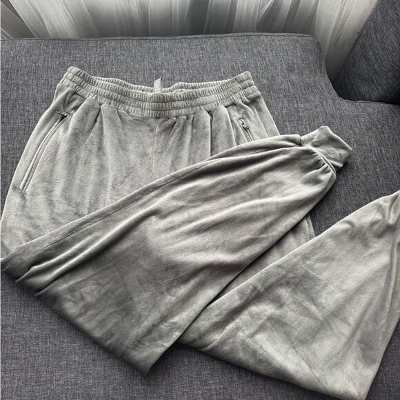 SKIMS Grey Velour Jogger Lounger Pants Size Medium - Picture 12 of 12
